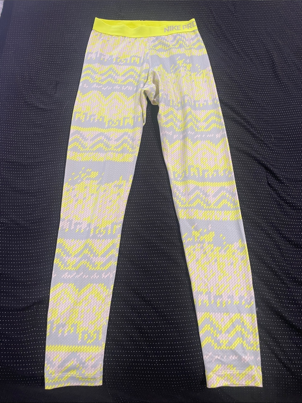 Nike Pro Yellow Patterned Leggings - Picture 1 of 1